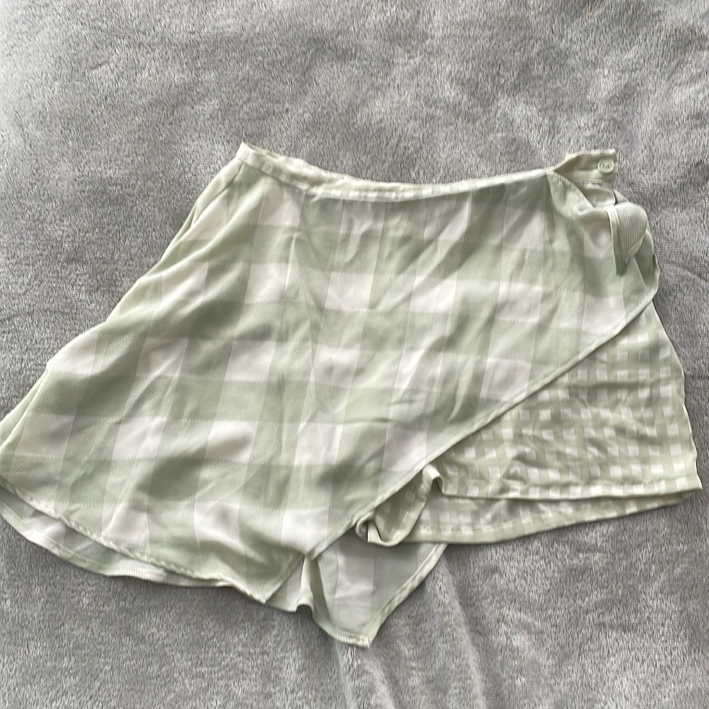 Urban outfitters skort
